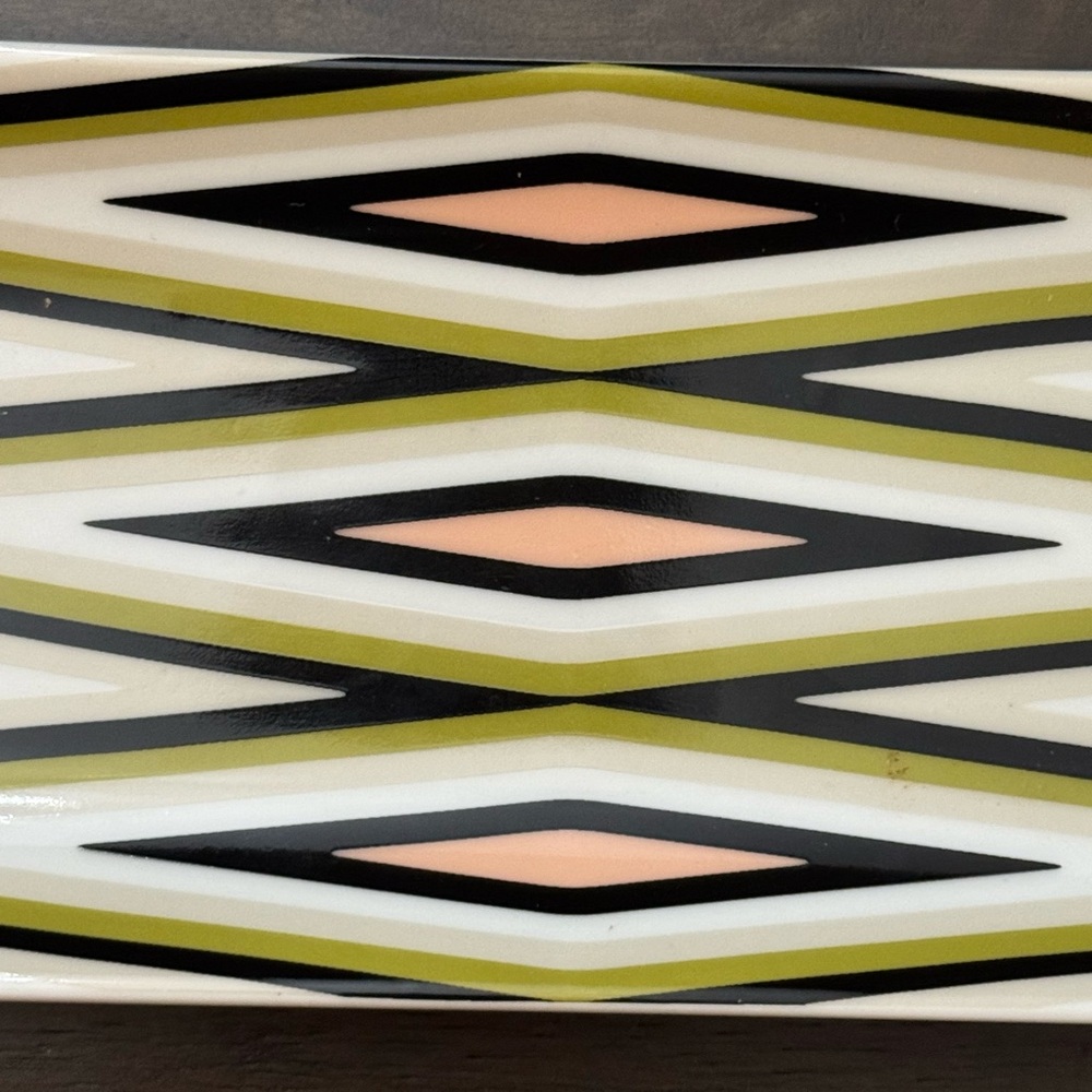 NWT CB2 Dash Geometric Patterned Small Rectangular Tray / Platter Crate&Barrel - Picture 2 of 5